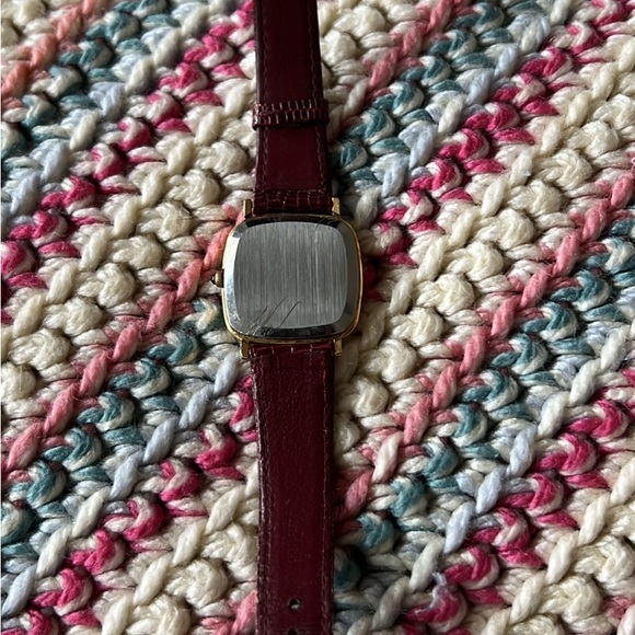 Women’s Vintage Gold Omega - Picture 2 of 5